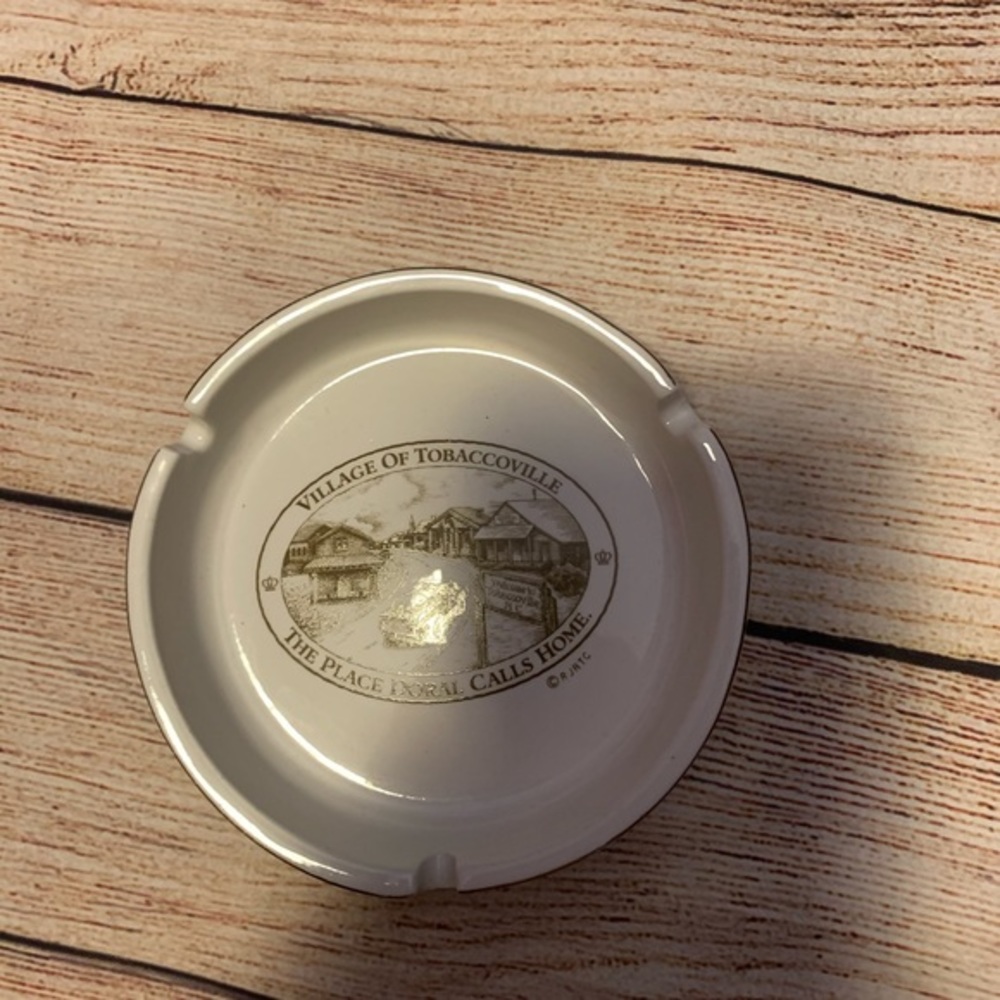 Vintage Vintage Village of Tobaccoville ashtray